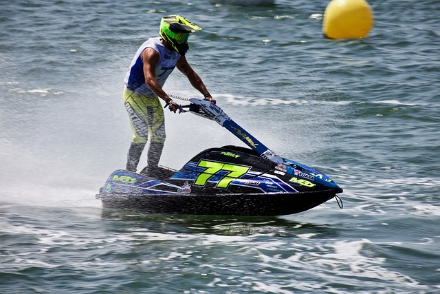 更凸顯了他 更凸顯了他