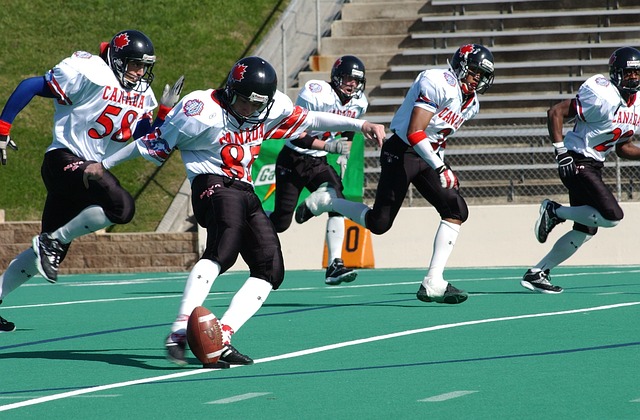 罗伊·基恩在ITV节目中毫不留情地批评英格兰球员，并攻击伊恩·赖特.